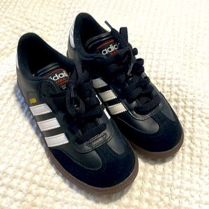 Unworn new Samba Adidas Kids size 1.5